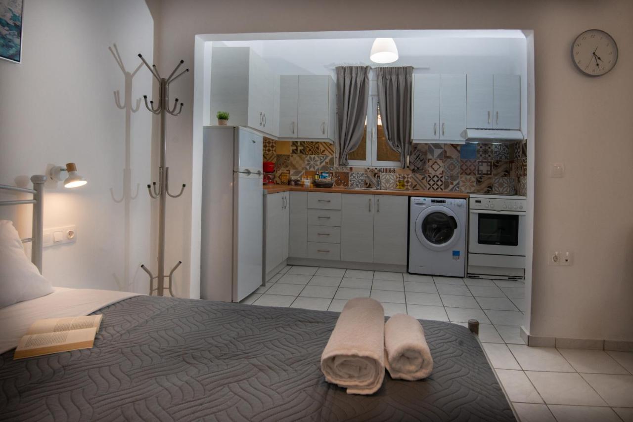 Salty Alley Seaside Apartment Rethymno Esterno foto